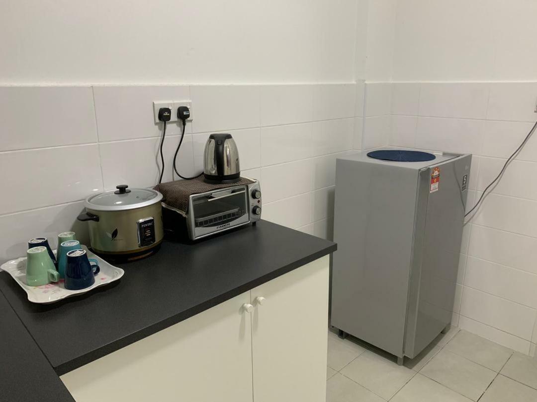 Putra 1 Pool Homestay Bandar Seri Putra Kampong Sungai Buah Buitenkant foto
